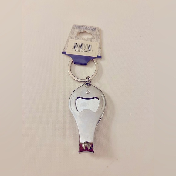 New with Tags Game Day TENNESSEE VOLUNTEERS KEYCHAIN NAILCLIPPER BULLSEYE - Picture 2 of 2